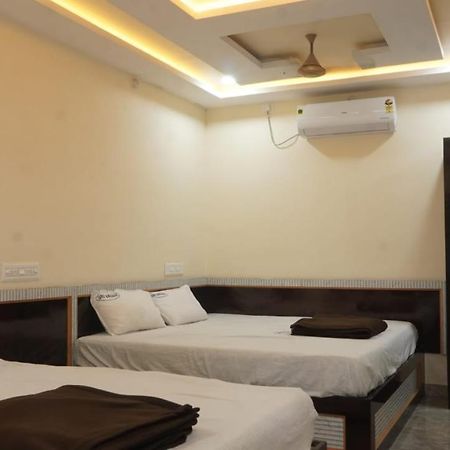 Hotel Sri Vasavi Residency Rāmeswaram Esterno foto