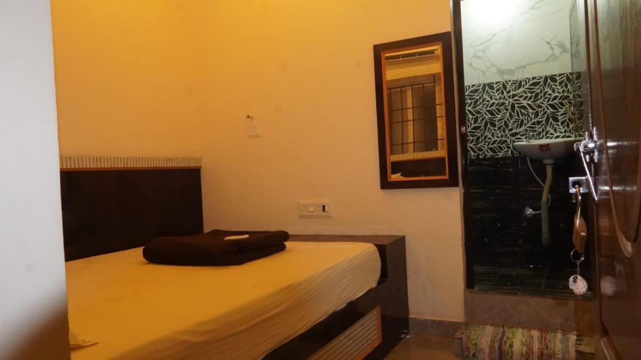 Hotel Sri Vasavi Residency Rāmeswaram Esterno foto