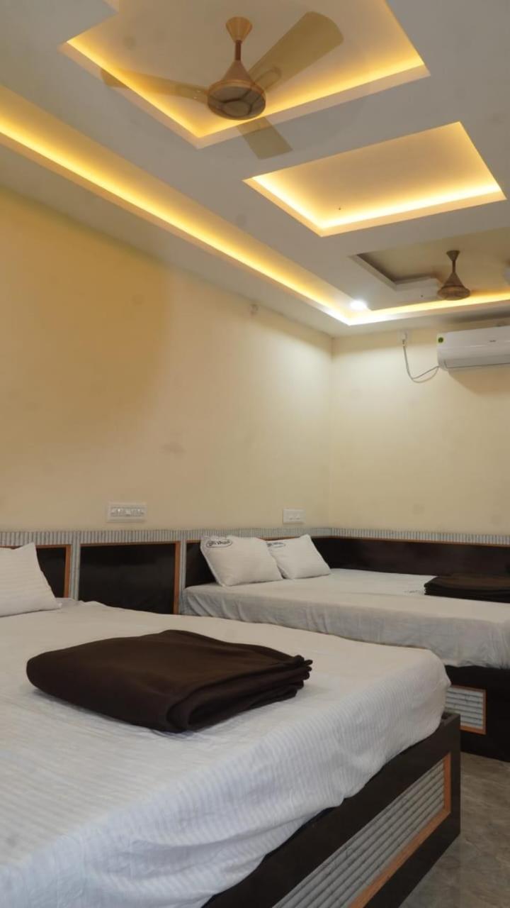 Hotel Sri Vasavi Residency Rāmeswaram Esterno foto